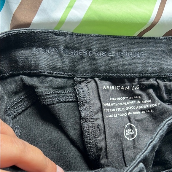 American Eagle Outfitters super high rise Black Denim Jeggings - size 6 - Picture 3 of 6